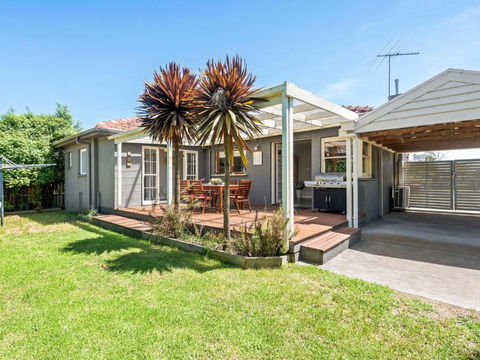 Resarf Retreat - Accommodation Gladstone 0