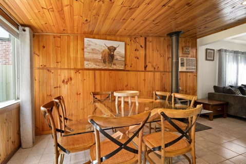 Rest & Relaxation - Accommodation Gladstone 3
