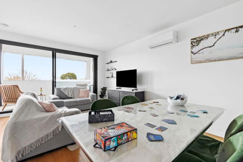 Retreat On Bellerine I 2BR Apartment I Geelong CBD - Accommodation Gladstone 3