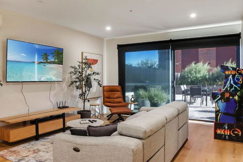 Retreat On Bellerine I Corporate Or Getaway - Accommodation Gladstone 0
