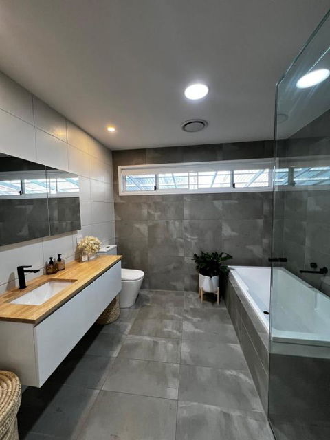 Retreat On Fig Street - Accommodation Gladstone 2