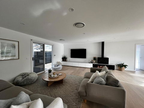 Retreat On Fig Street - Accommodation Gladstone 3