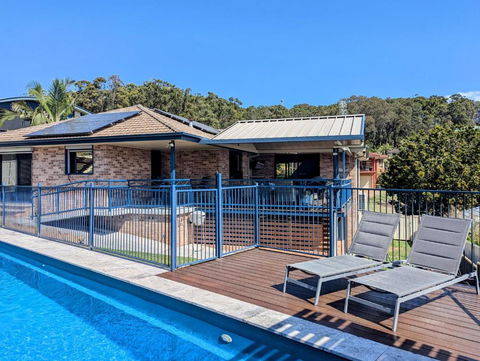 Retreat To Marlin - Accommodation Gladstone 0