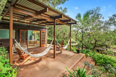 Retreat W Pool On Acreage - Accommodation Gladstone 0