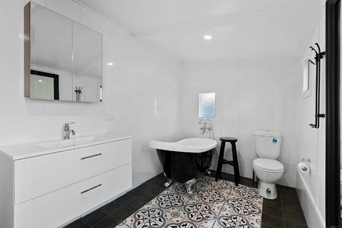 Retro On Walker - Accommodation Gladstone 3