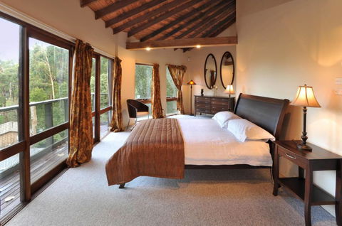Risehill House - Accommodation Gladstone 3