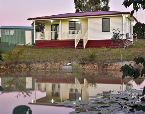 RIVER DOWNS COTTAGE - Accommodation Gladstone 3