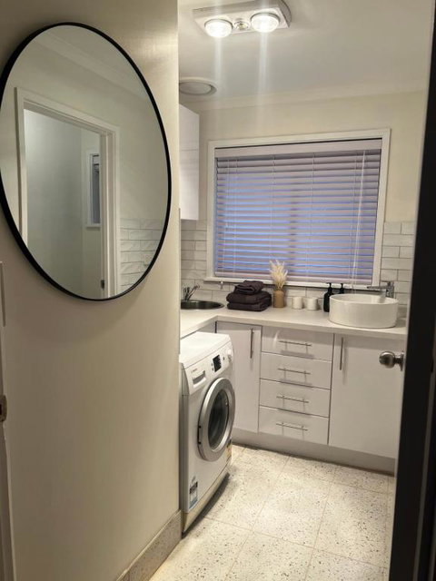 River End Unit Near Parkland - Accommodation Gladstone 1