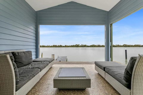 River Life - Accommodation Gladstone 3