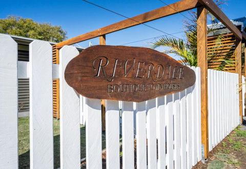 Riverdale Boutique Townhouses No 12 - Accommodation Gladstone 0