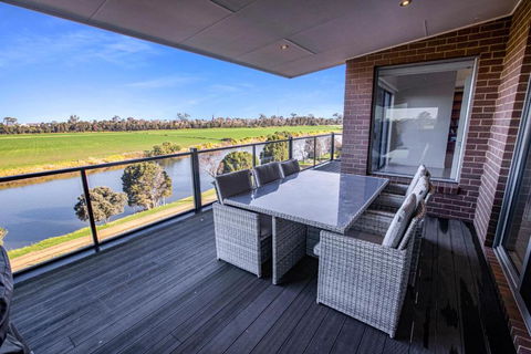Riverside Haven - Accommodation Gladstone 0