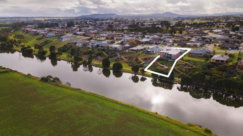 Riverside Haven - Accommodation Gladstone 1
