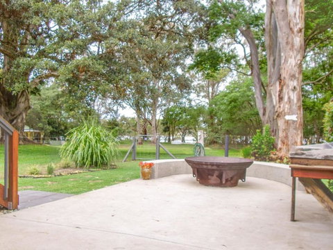 Riverside Retreat - Accommodation Gladstone 2