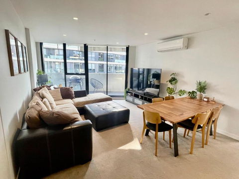Riverside Retreat - Accommodation Gladstone 0