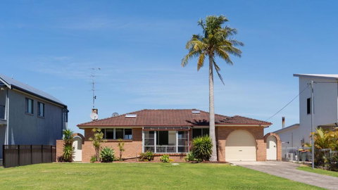 Riverside Retreat, Coolangatta, Near Seven Mile Beach - Accommodation Gladstone 3