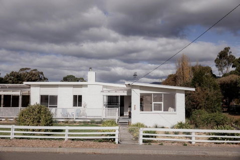 Riverside Retreat In Orford - Accommodation Gladstone 1