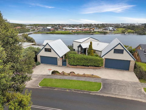 Riverview - Accommodation Gladstone 2