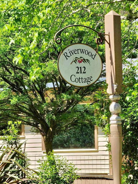 Riverwood Cottage, Accessible Accommodation - Accommodation Gladstone 0