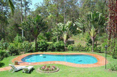 Riviera Bed & Breakfast - Accommodation Gladstone 3