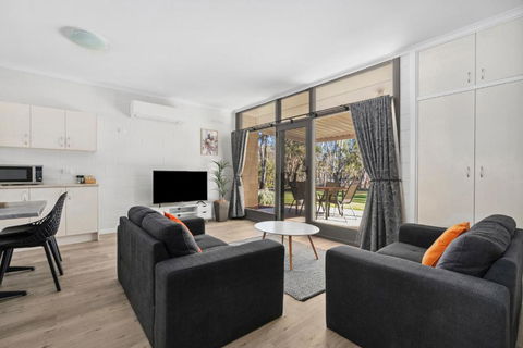 Riversands Rest Accommodation Paringa - Tea Tree Cottage - Accommodation Gladstone 2