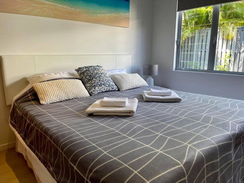 Relax At Trinity Beach Getaway, Blue Lagoon, Trinity Beach - Accommodation Gladstone 0