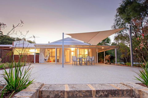 Salt Life - Accommodation Gladstone 0