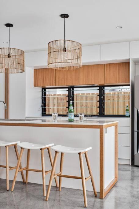 Sanctuary Spaces - Lomani Eleven - Accommodation Gladstone 3