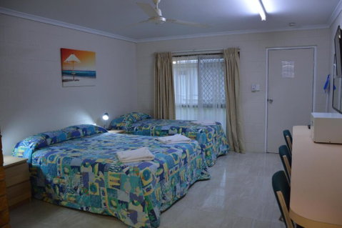 Rover Motel - Accommodation Gladstone 3