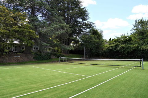 Robin Hill Manor - Accommodation Gladstone 1