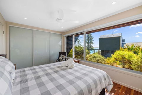 Rock Ledge - Accommodation Gladstone 3