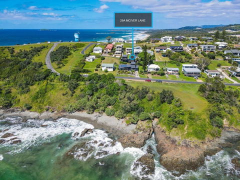 Rock Ledge - Accommodation Gladstone 1
