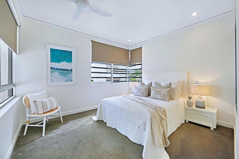 Rockpool No 4 Beachfront Unit - Accommodation Gladstone 2