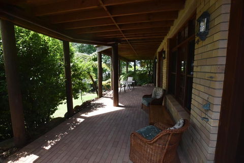 Rockwall Avoca Beach - Accommodation Gladstone 1