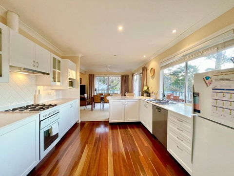 Rocky Mountain Cottage - Accommodation Gladstone 2