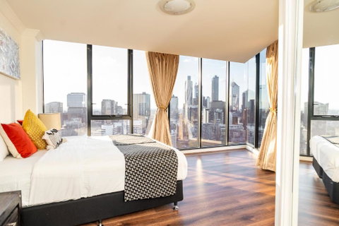 Rome Sky Villa - Accommodation Gladstone 1
