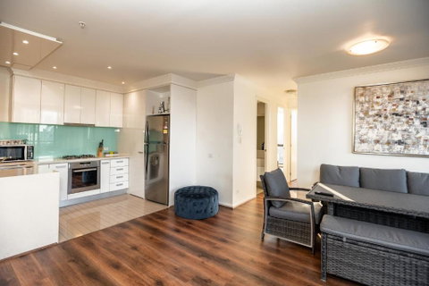 Rome Sky Villa - Accommodation Gladstone 2