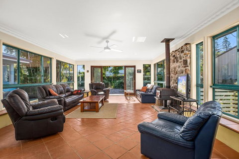 Ronnies Cottage - Accommodation Gladstone 1