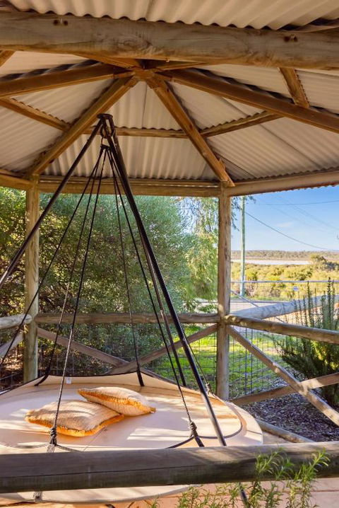 Roo With A View By Swan Bnb Management - Accommodation Gladstone 1