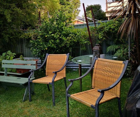 Roomy Rosegarden Flat In Roselands - Accommodation Gladstone 2