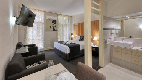 Rose City Motor Inn - Accommodation Gladstone 1