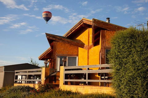 Rose Cottage Yarra Glen - Accommodation Gladstone 0