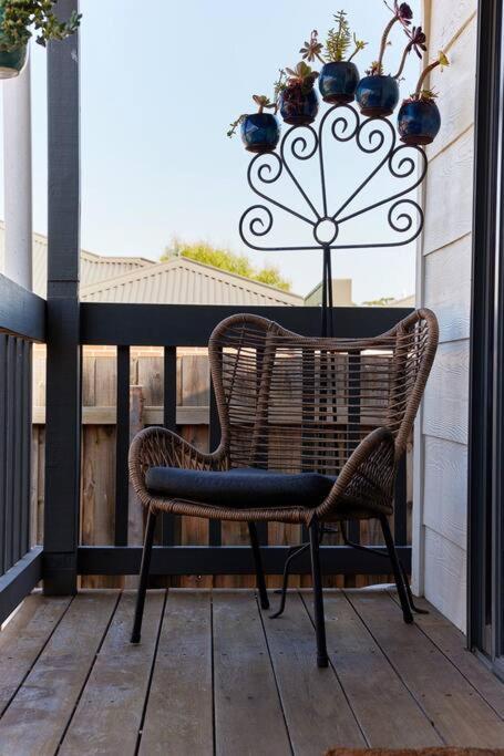 Rose Cottage - Right In Town - Accommodation Gladstone 3