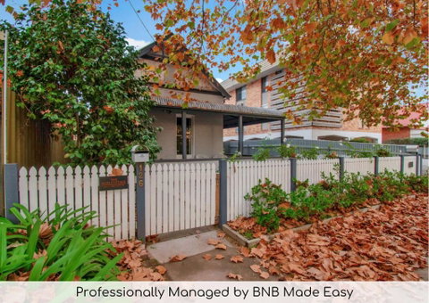 Rose Cottage - Stroll To CBD, Leafy Setting - Accommodation Gladstone 0