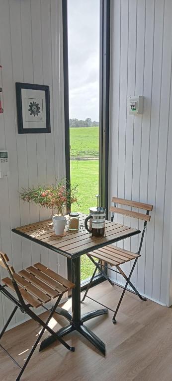 Rosebrook Riverviews By Tiny Away - Accommodation Gladstone 3