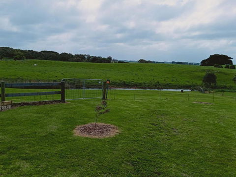 Rosebrook Riverviews By Tiny Away - Accommodation Gladstone 0