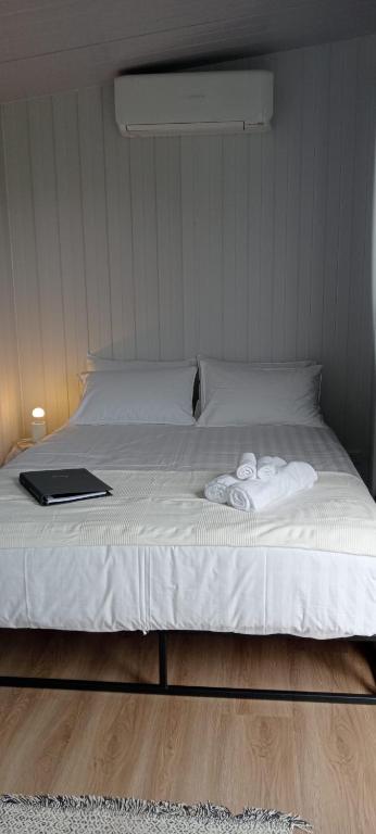 Rosebrook Riverviews By Tiny Away - Accommodation Gladstone 2