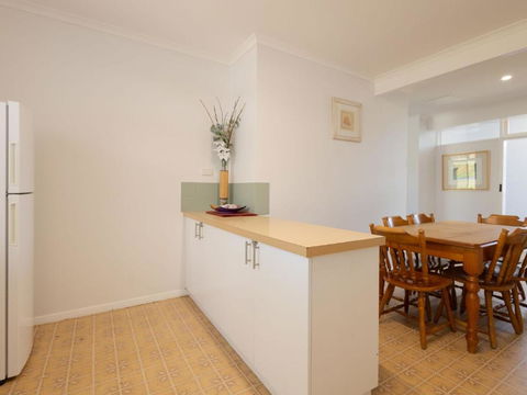 Rosella Perch - Accommodation Gladstone 2
