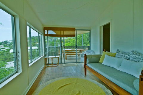 Rosemaree, 24 East Street - Accommodation Gladstone 3