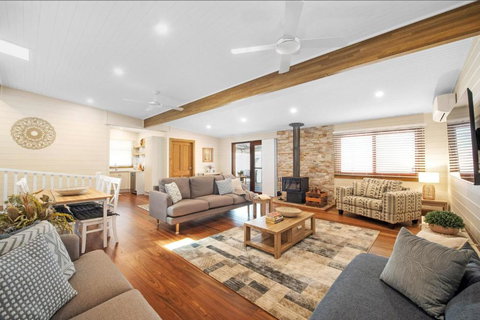 Rosemill Cottage - Mobility Friendly Accommodation Never Looked Better! - Accommodation Gladstone 1