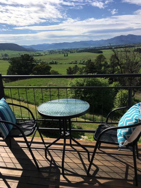 Rosewhite House - Accommodation Gladstone 0